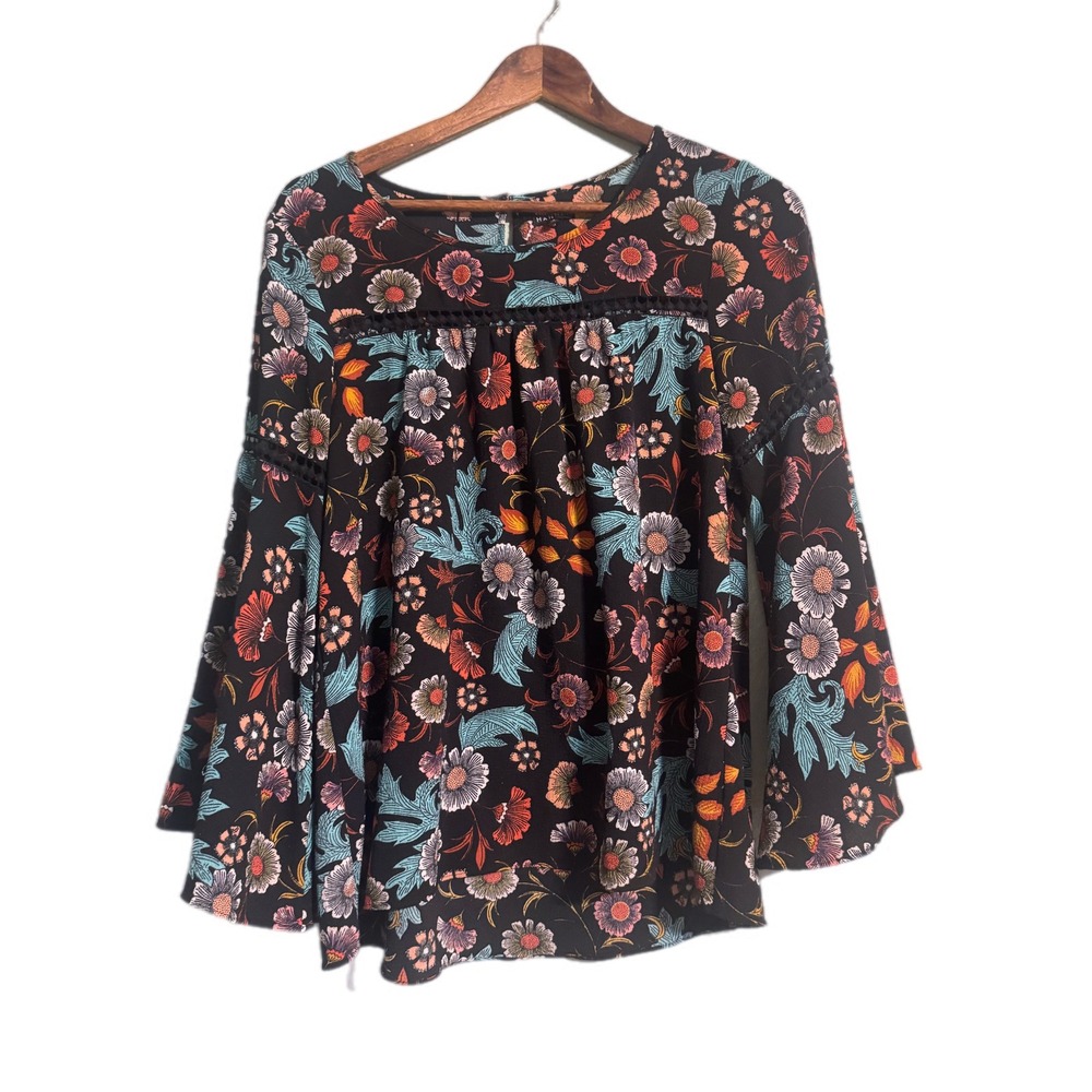 Hannah Floral Bell Sleeve‎ Blouse Womens Small Black Crochet Trim Boho Top